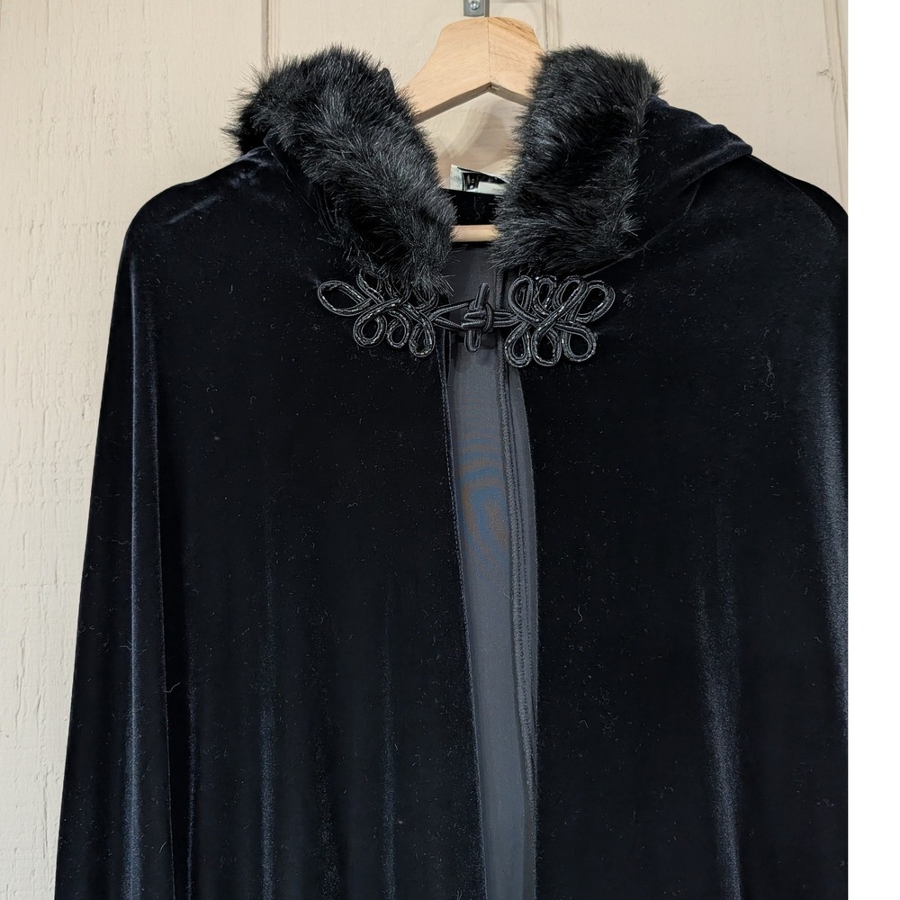 Tom Barra Collection Hooded Black Velvet Cape‎ Faux Fur Beaded Witchy Goth OS - Picture 4 of 13